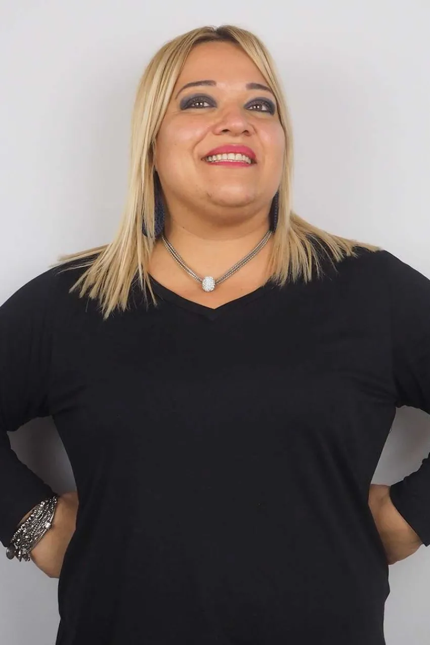 collana_con_perlina_lumin_0-1.webp Donna Curvy Collana con perlina luminosa Outlet