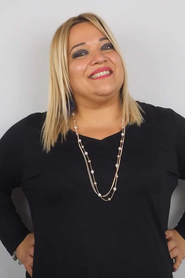 Donna Curvy Collana fili e perle New