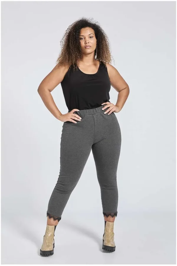 SPG Woman Pantalone con pizzo Discount