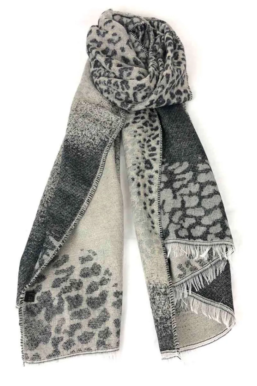 sciarpa_blocchi_di_colore_0-1.webp Donna Curvy Sciarpa blocchi di colore e fantasia leopardata Best